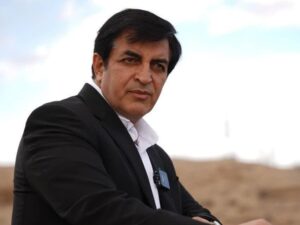 استیضاح وزیر اقتصاد مشکلات زیادی برای کشور ایجاد میکند